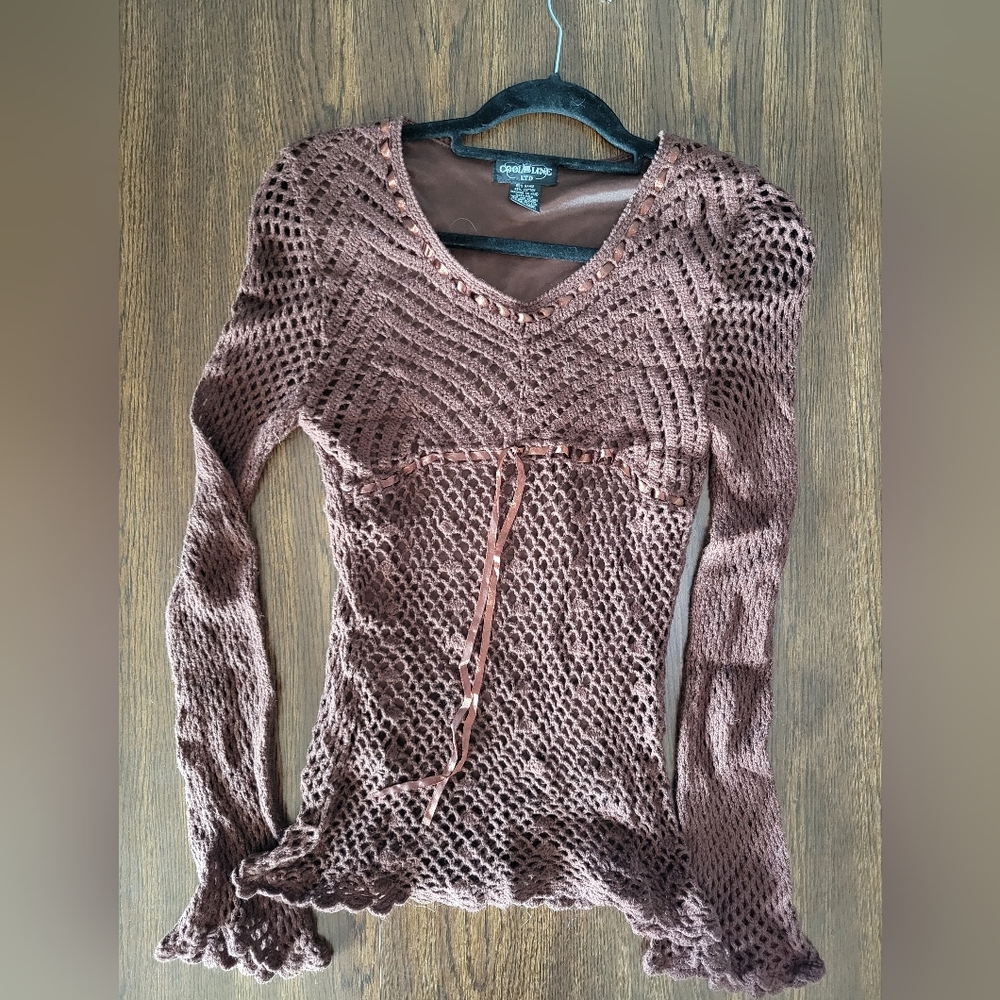 Cool Line Brown Crocheted top